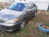 Toyota Camry 2002 годаүшін5 100 000 тг. в Урджар