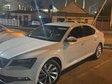 Skoda Superb 2019 годаfor12 000 000 тг. в Алматы