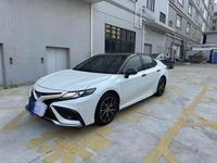 Toyota Camry 2023 года за 13 600 000 тг. в Алматы