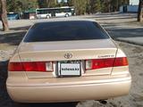 Toyota Camry 2001 годаүшін3 500 000 тг. в Семей – фото 4