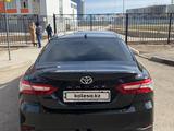 Toyota Camry 2018 годаүшін16 500 000 тг. в Астана – фото 2