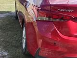 Hyundai Accent 2018 года за 6 250 000 тг. в Караганда – фото 2