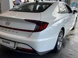 Hyundai Sonata 2022 года за 13 000 000 тг. в Петропавловск – фото 4