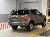 Chevrolet TrailBlazer 2022 года за 13 290 000 тг. в Алматы – фото 4