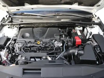 Toyota Camry 2021 года за 13 750 000 тг. в Астана – фото 21