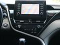 Toyota Camry 2021 года за 13 750 000 тг. в Астана – фото 15