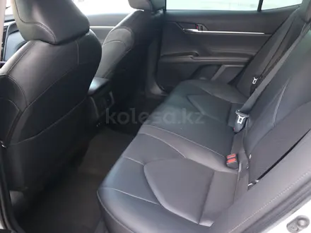 Toyota Camry 2021 года за 13 750 000 тг. в Астана – фото 12