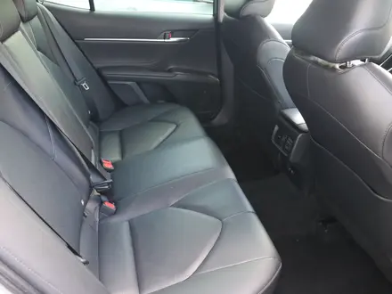 Toyota Camry 2021 года за 13 750 000 тг. в Астана – фото 10