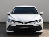 Toyota Camry 2021 года за 13 750 000 тг. в Астана – фото 5