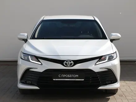 Toyota Camry 2021 года за 13 750 000 тг. в Астана – фото 5