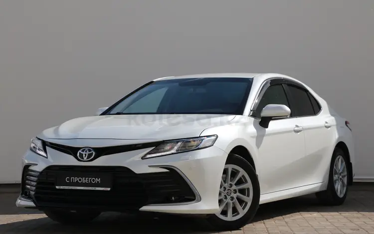 Toyota Camry 2021 года за 13 750 000 тг. в Астана