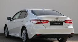 Toyota Camry 2021 годаүшін13 750 000 тг. в Астана – фото 2