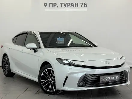 Toyota Camry Luxe 2024 года за 21 490 000 тг. в Астана – фото 20