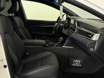 Toyota Camry Luxe 2024 года за 21 490 000 тг. в Астана – фото 6