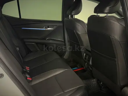 Toyota Camry Luxe 2024 года за 21 490 000 тг. в Астана – фото 7