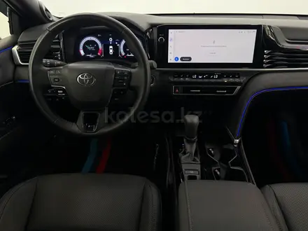 Toyota Camry Luxe 2024 года за 21 490 000 тг. в Астана – фото 9