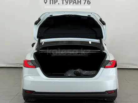 Toyota Camry Luxe 2024 года за 21 490 000 тг. в Астана – фото 10