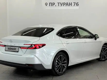 Toyota Camry Luxe 2024 года за 21 490 000 тг. в Астана – фото 19