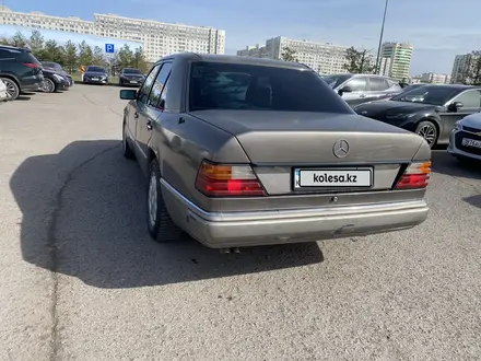 Mercedes-Benz E 260 1992 года за 1 300 000 тг. в Астана – фото 6