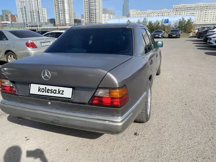Mercedes-Benz E 260 1992 года за 1 300 000 тг. в Астана – фото 8