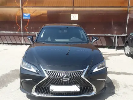 Lexus ES 250 2021 года за 21 500 000 тг. в Алматы