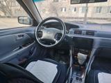 Toyota Camry 1998 годаүшін3 100 000 тг. в Жанаозен – фото 4