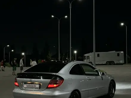 Mercedes-Benz C 180 2003 года за 4 200 000 тг. в Алматы – фото 6