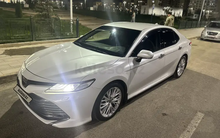 Toyota Camry 2019 года за 14 500 000 тг. в Шымкент