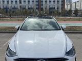 Hyundai Sonata 2023 года за 13 000 000 тг. в Астана – фото 2