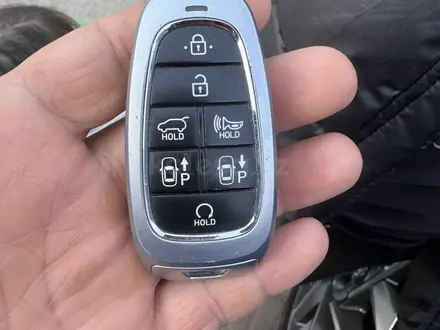 Hyundai Santa Fe 2021 года за 13 280 000 тг. в Алматы – фото 3