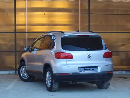 Volkswagen Tiguan 2015 года за 6 300 000 тг. в Атырау – фото 3