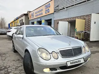 Mercedes-Benz E 320