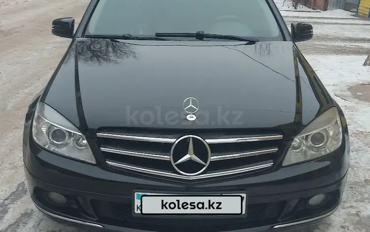 Mercedes-Benz C 200 2009 годаfor7 500 000 тг. в Уральск