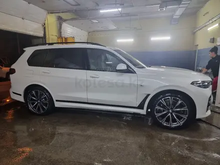 BMW X7 2022 года за 60 500 000 тг. в Алматы – фото 18
