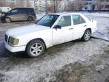 Mercedes-Benz E 200 1993 года за 800 000 тг. в Аксу