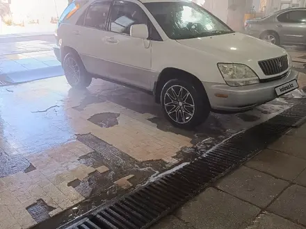 Lexus RX 300 1999 года за 5 000 000 тг. в Астана