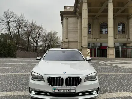 BMW 750 2013 года за 18 500 000 тг. в Алматы – фото 7