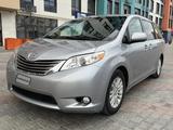 Toyota Sienna 2015 года за 10 000 000 тг. в Актау