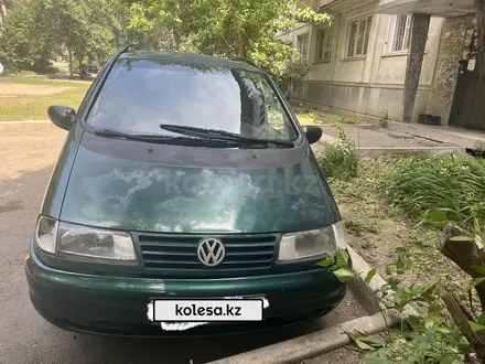 Volkswagen Sharan 1996 года за 1 800 000 тг. в Усть-Каменогорск – фото 9