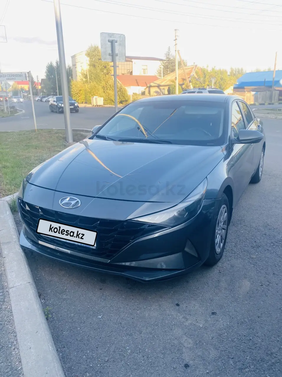 Hyundai Elantra, 2022
