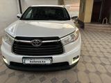 Toyota Highlander 2014 годаүшін16 500 000 тг. в Тараз