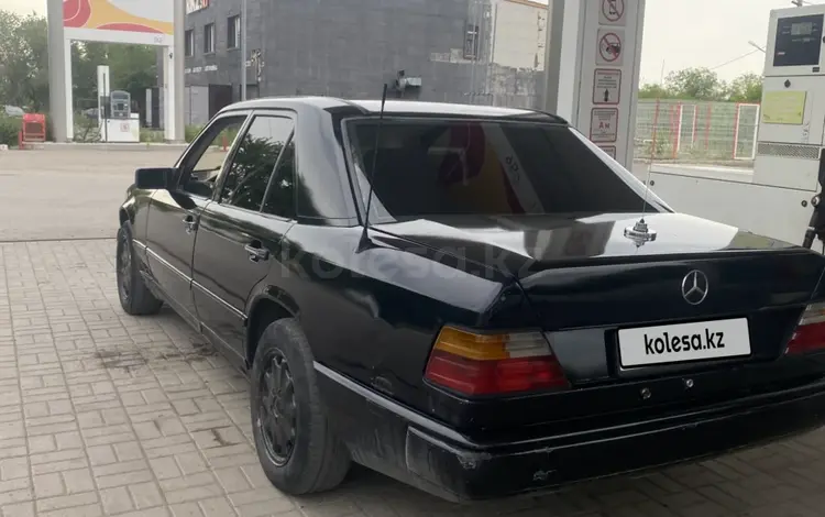 Mercedes-Benz E 230 1989 года за 1 000 000 тг. в Караганда