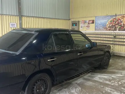 Mercedes-Benz E 230 1989 года за 1 000 000 тг. в Караганда – фото 3