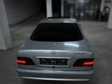 Mercedes-Benz E 230 1997 года за 4 800 000 тг. в Шымкент – фото 4