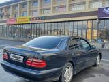 Mercedes-Benz E 200 2001 года за 3 500 000 тг. в Тараз – фото 4