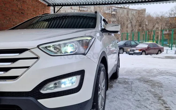 Hyundai Santa Fe 2013 годаүшін10 500 000 тг. в Жезказган