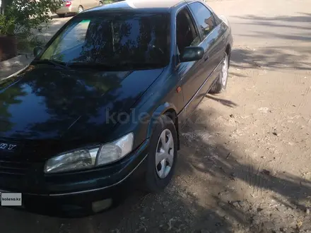 Toyota Camry 1996 года за 2 900 000 тг. в Семей – фото 2