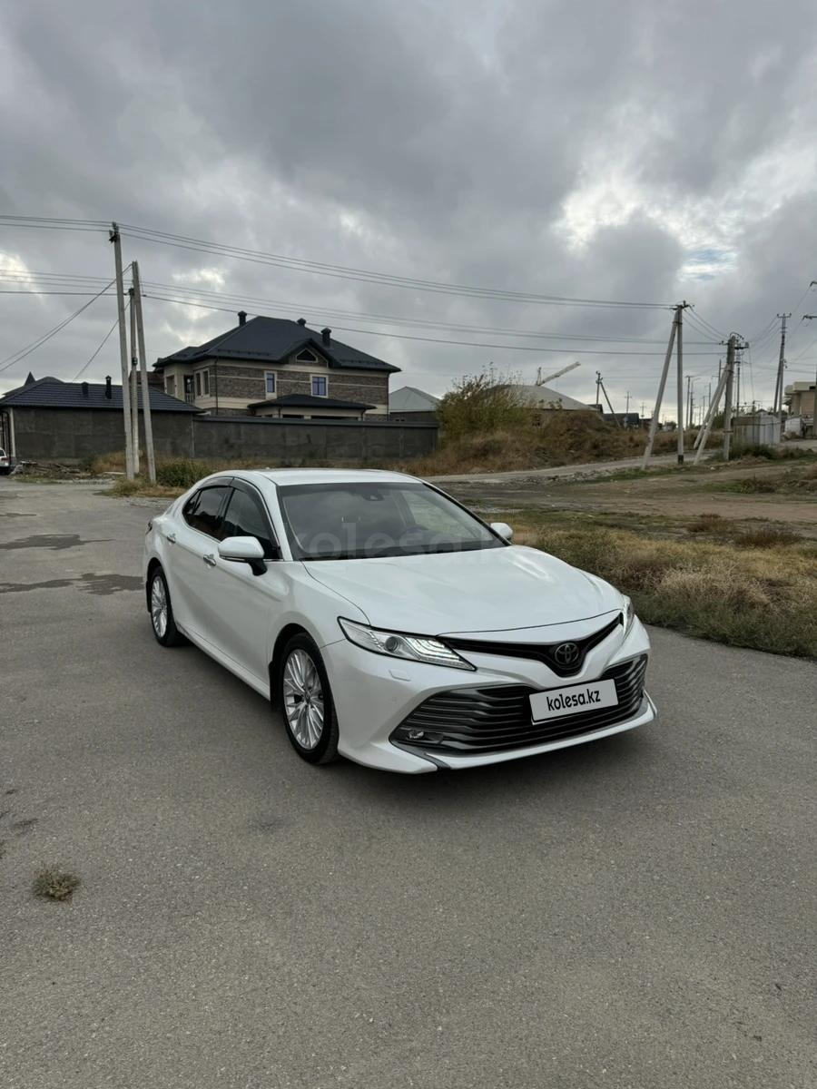 Toyota Camry 2018 г.