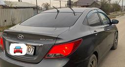 Hyundai Solaris 2015 года за 4 500 000 тг. в Уральск – фото 2