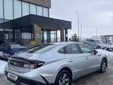 Hyundai Sonata 2024 годаfor13 900 000 тг. в Караганда – фото 2